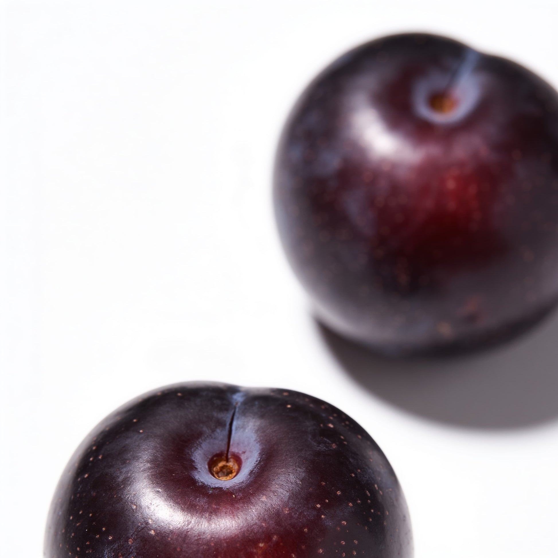 Ciruela roja fresca a domicilio – Frutisano